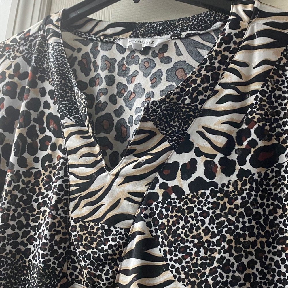 Stylish Women's Printed Tops - Set of 3 - Picture 2 of 4